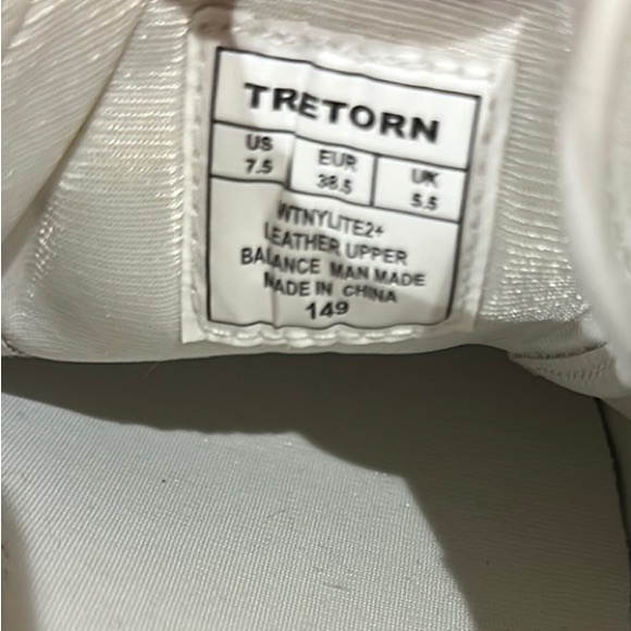 Tretorn Classic White Leather Sneakers size 7.5 womans - Picture 2 of 5